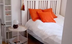 Habitación con baño privado en piso familiar